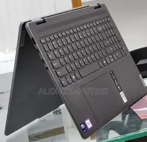 New Laptop Lenovo Yoga 7i 16GB Intel Core Ultra 7 SSD 1T