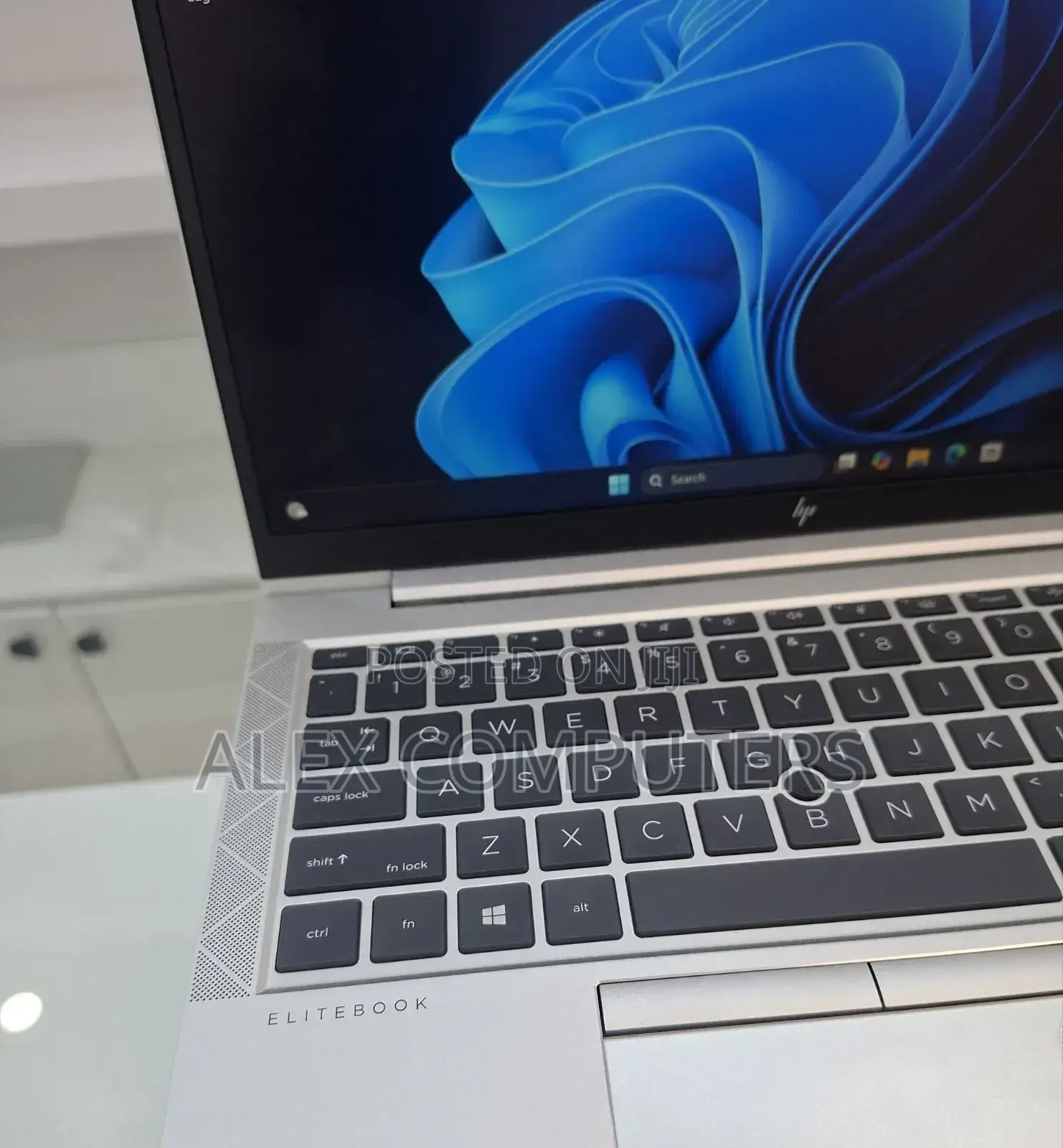 New Laptop HP EliteBook 1040 G8 16GB Intel Core i5 SSD 512GB
