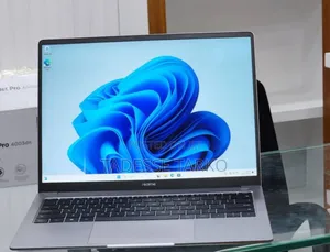 New Laptop 8GB Intel Core i5 SSD 512GB