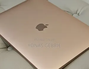 New Laptop Apple MacBook 8GB Intel Core i3 SSD 256GB