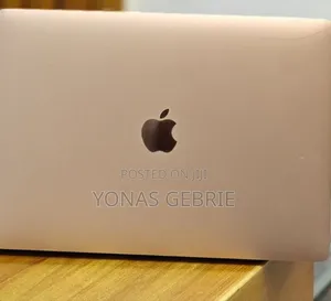 New Laptop Apple MacBook 8GB Intel Core i3 SSD 256GB