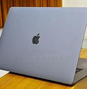 New Laptop Apple MacBook Pro 2019 16GB Intel Core i7 SSD 512GB