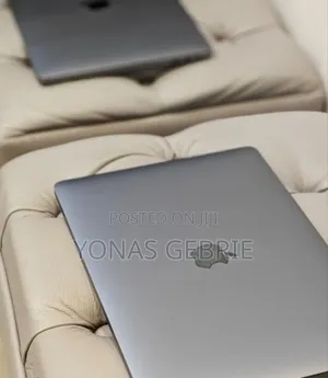 New Laptop Apple MacBook Pro 2019 16GB Intel Core i7 SSD 256GB