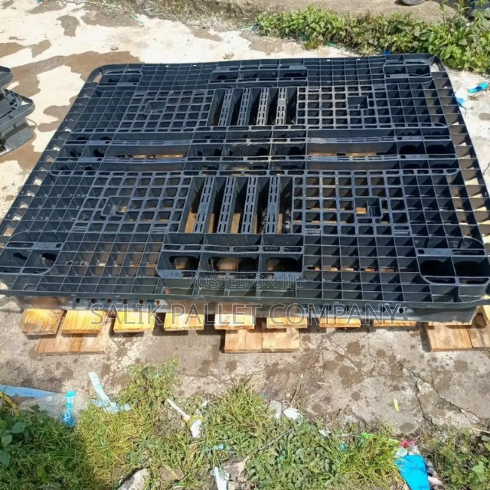 Pallets Very Amazing New Store and Water Supply