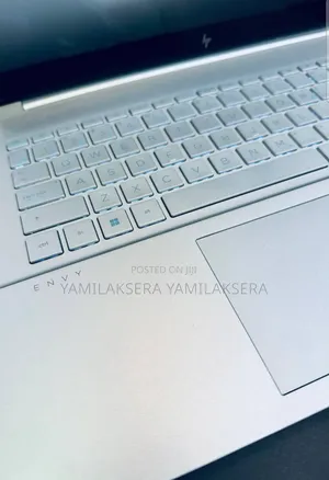 New Laptop HP Envy 17 16GB Intel Core i7 SSD 512GB