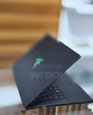 New Laptop Razer Blade 16GB Intel Core i7 SSD 512GB