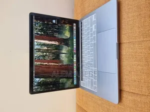 New Laptop Apple MacBook Pro M1 8GB Apple M1 Pro SSD 256GB
