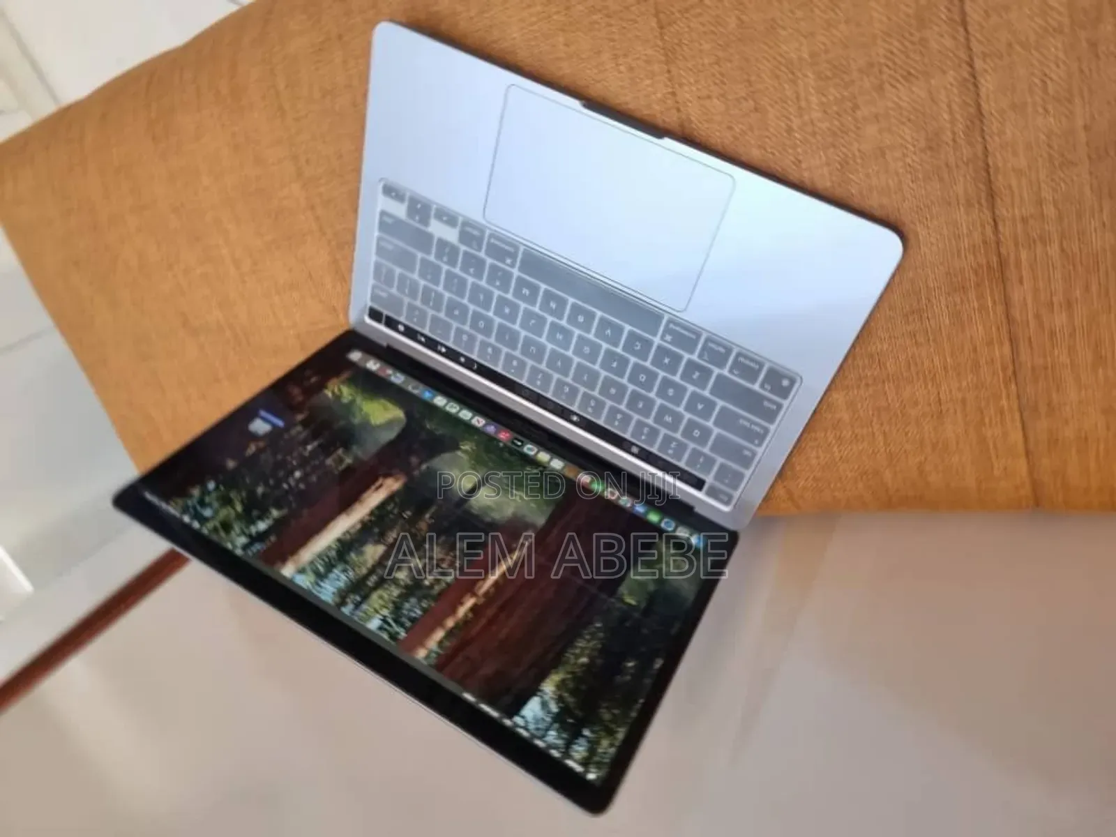 New Laptop Apple MacBook Pro M1 8GB Apple M1 Pro SSD 256GB