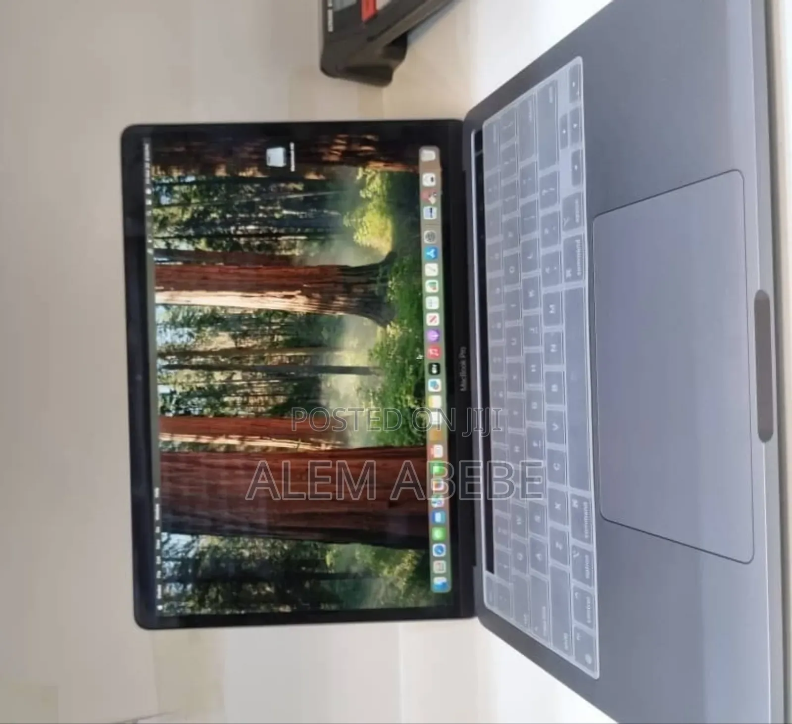 New Laptop Apple MacBook Pro M1 8GB Apple M1 Pro SSD 256GB