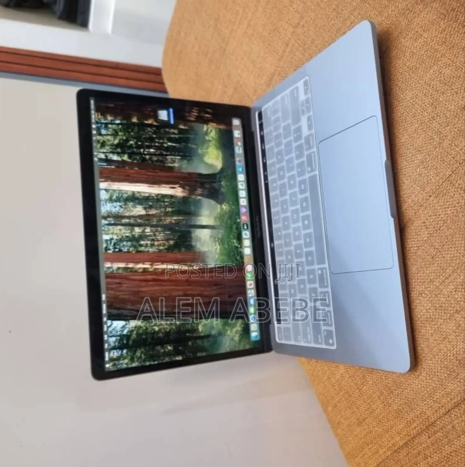 New Laptop Apple MacBook Pro M1 8GB Apple M1 Pro SSD 256GB