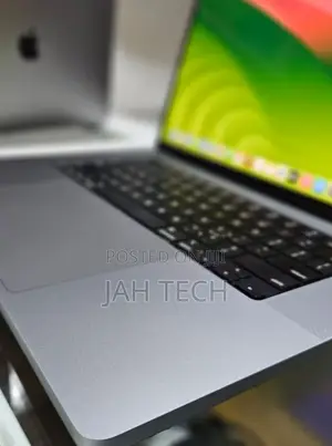 New Laptop Apple MacBook Pro M1 32GB Apple M1 Pro SSD 1T