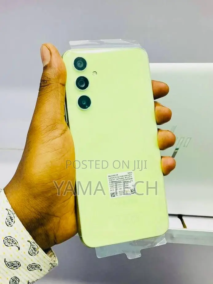 New Samsung Galaxy A54 5G 128 GB Yellow