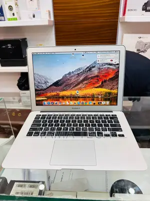 New Laptop Apple MacBook Air 2015 4GB Intel Core i5 SSD 128GB