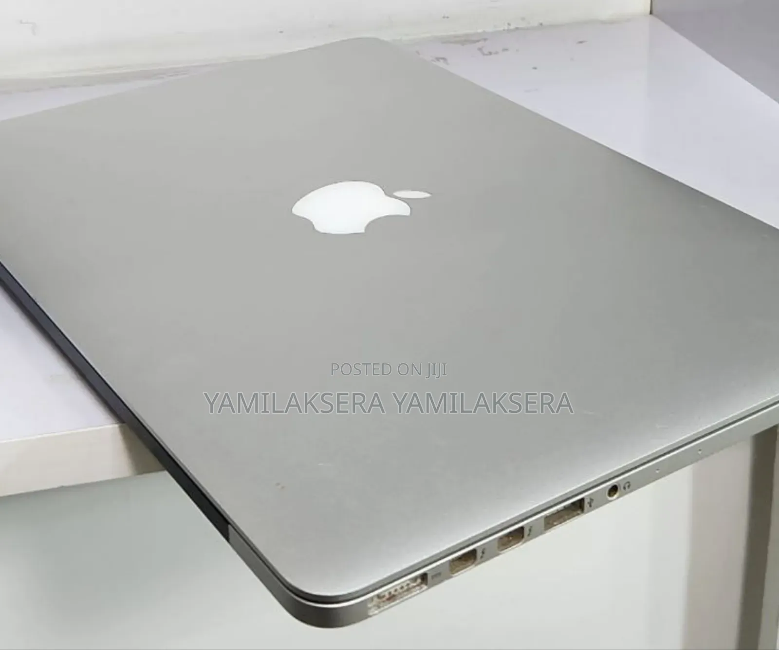 New Laptop Apple MacBook Pro 2015 8GB Intel Core i5 SSD 128GB