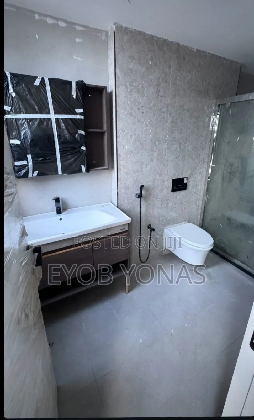 Furnished 3bdrm Apartment in የሚሸጥ አፓርታማ ሳርቤት, Lideta for sale