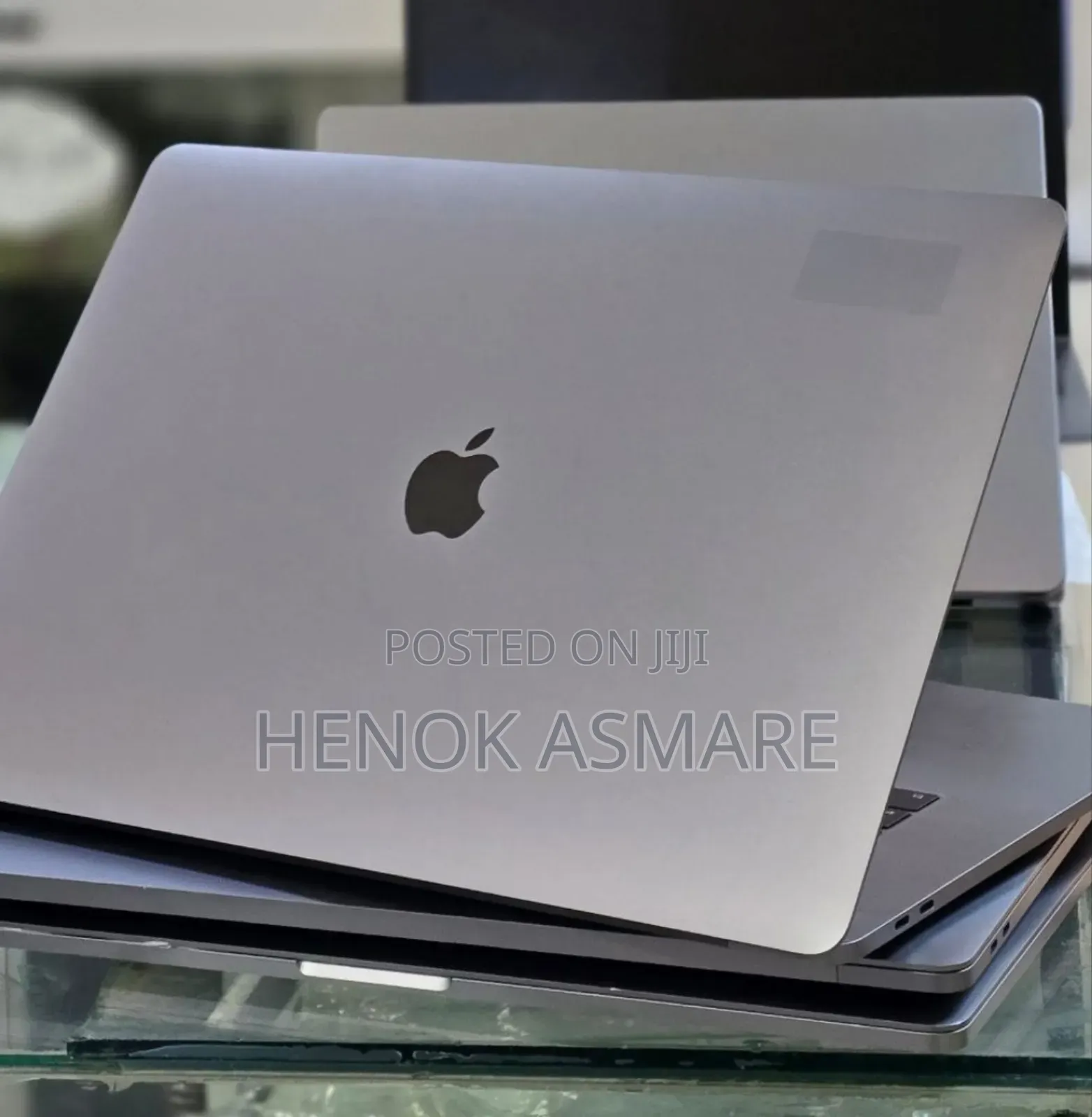 New Laptop Apple MacBook Pro 2017 16GB Intel Core i7 SSD 512GB