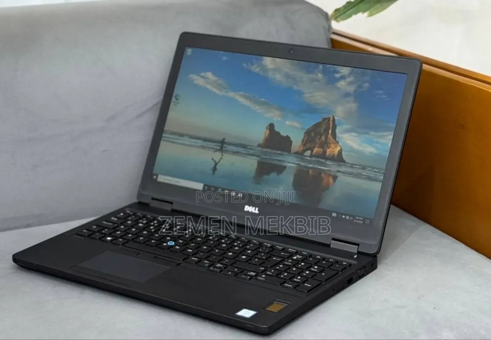 New Laptop Dell Latitude 5580 8GB Intel Core i5 SSD 256GB