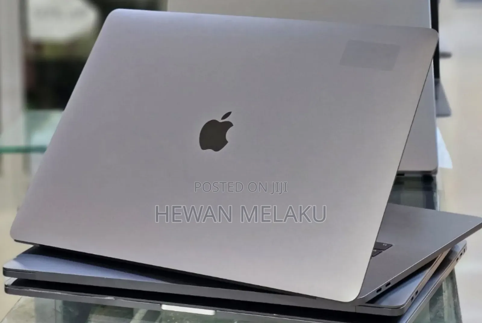 New Laptop Apple MacBook Pro 2017 16GB Intel Core i7 SSD 512GB