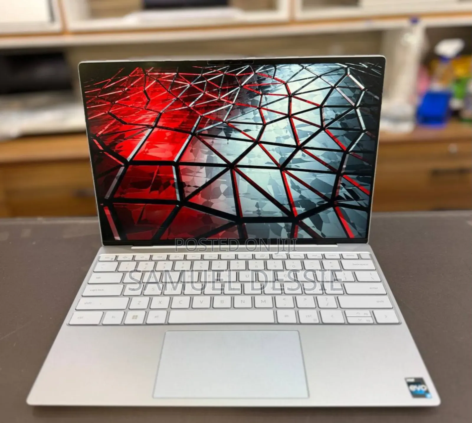 New Laptop Dell XPS 13 8GB Intel Core i5 SSD 256GB
