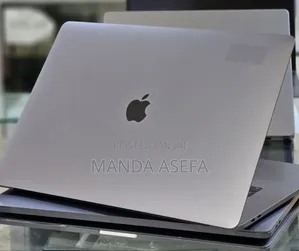 New Laptop Apple MacBook Pro 2017 16GB Intel Core i7 SSD 512GB