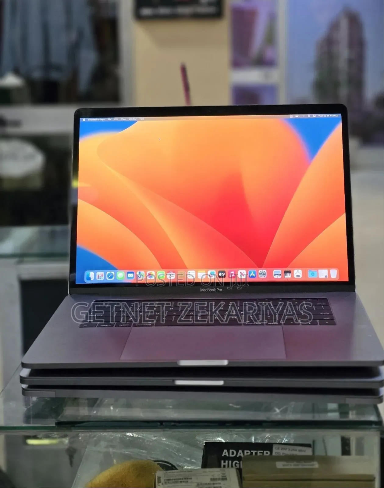 New Laptop Apple MacBook Pro 2017 16GB Intel Core i7 SSD 512GB