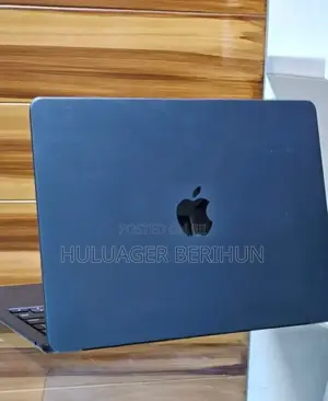 New Laptop Apple MacBook Air 2025 M4 13-inch 16GB Apple M4 SSD 512GB