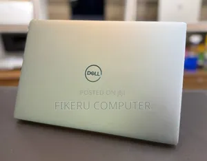 New Laptop Dell XPS 15 8GB Intel Core i5 SSD 256GB