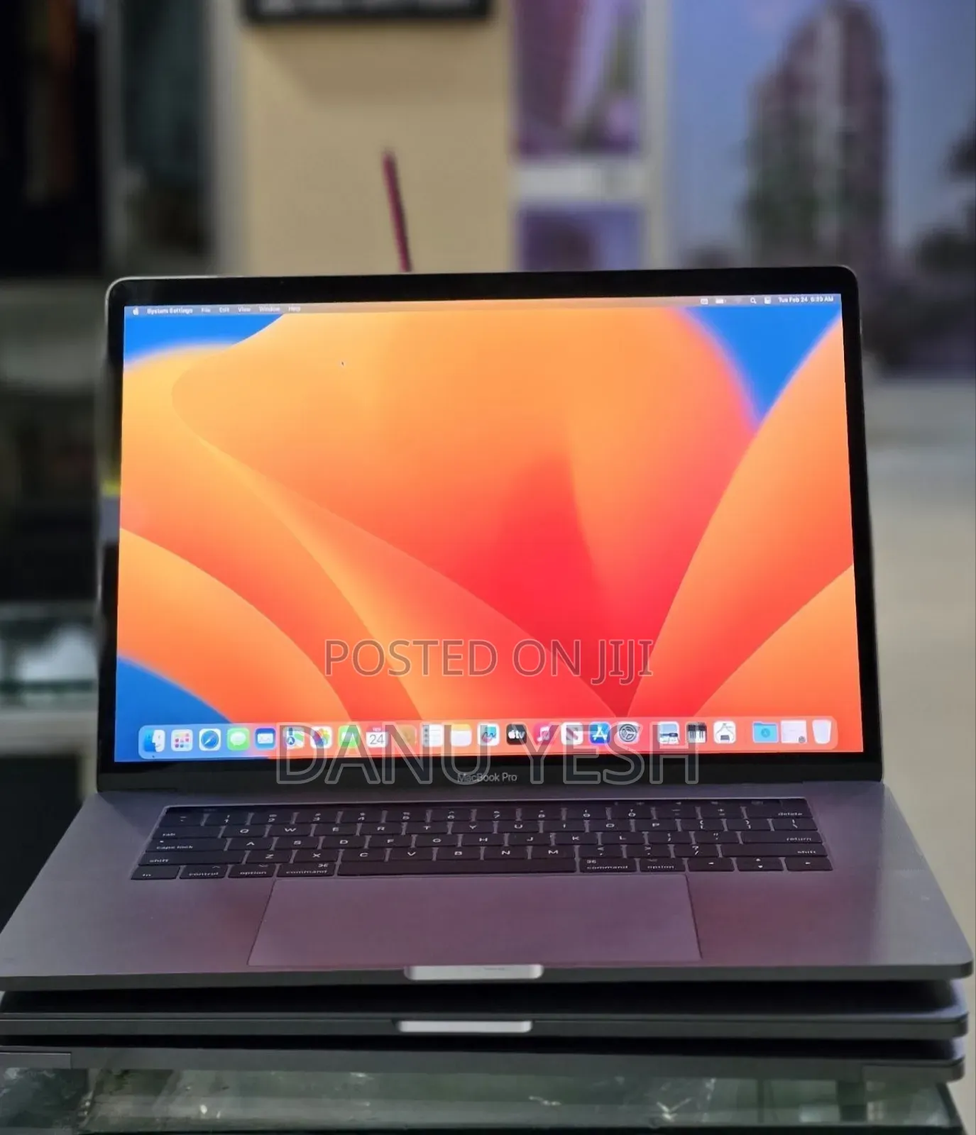 New Laptop Apple MacBook Pro 2017 16GB Intel Core i7 SSD 512GB