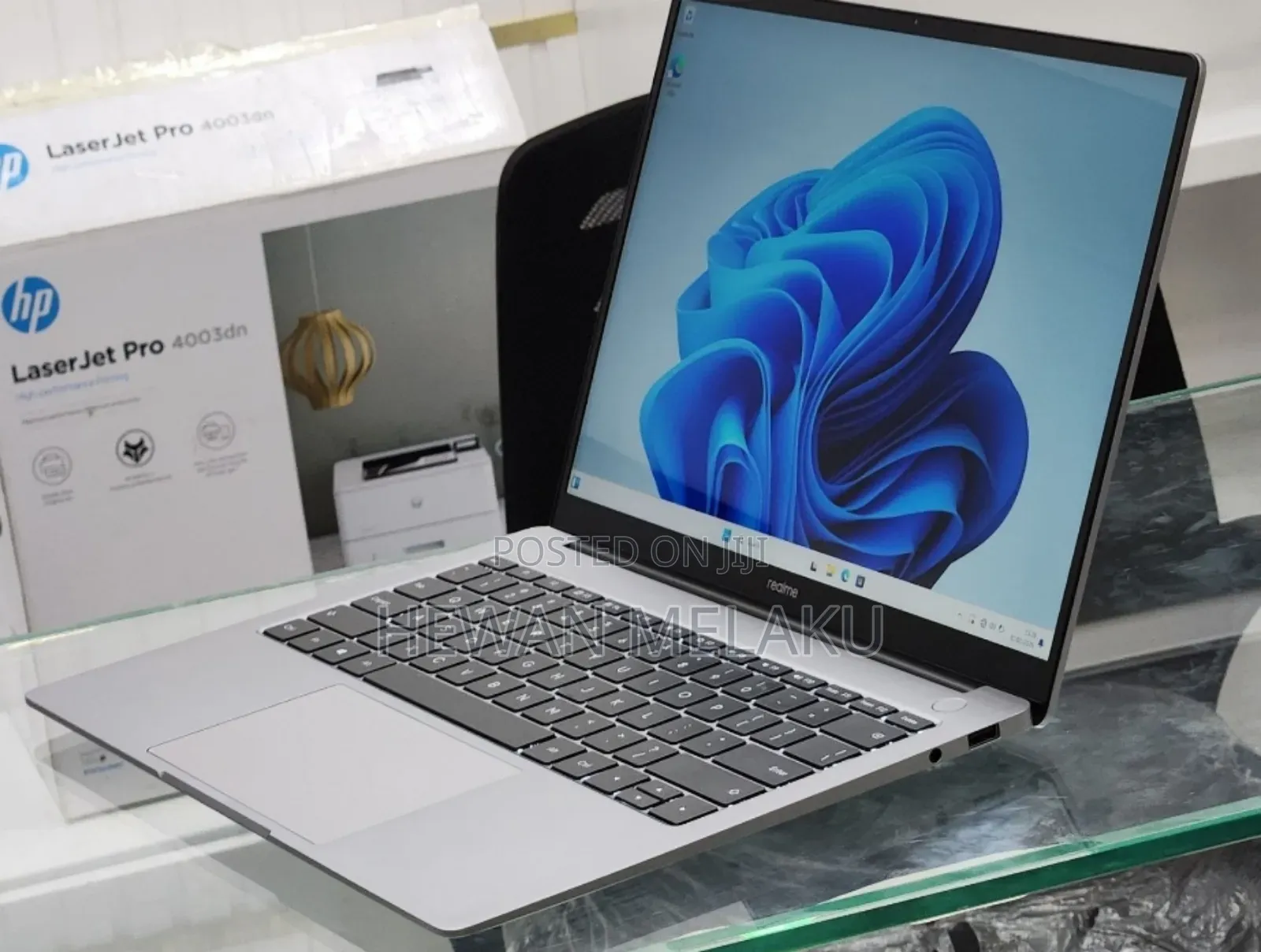 New Laptop 8GB Intel Core i5 SSD 512GB