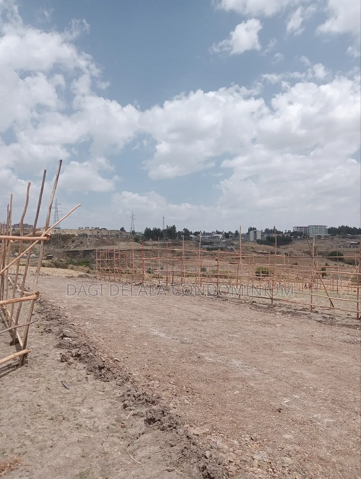 የሚሸጥ 500 ካሬ የልማት (የኮሪደር ተነሺ) መሬት