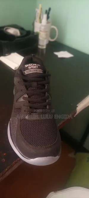 Skechers Shoe