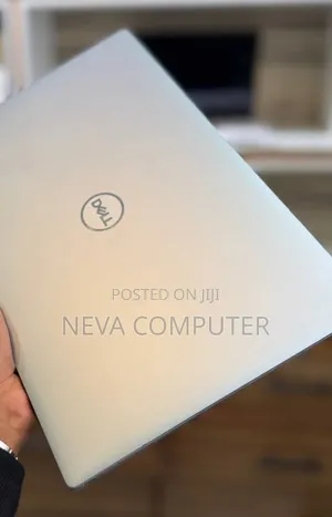 New Laptop Dell XPS 15 8GB Intel Core i5 SSD 256GB