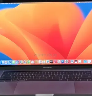 New Laptop Apple MacBook Pro 2017 16GB Intel Core i7 SSD 512GB