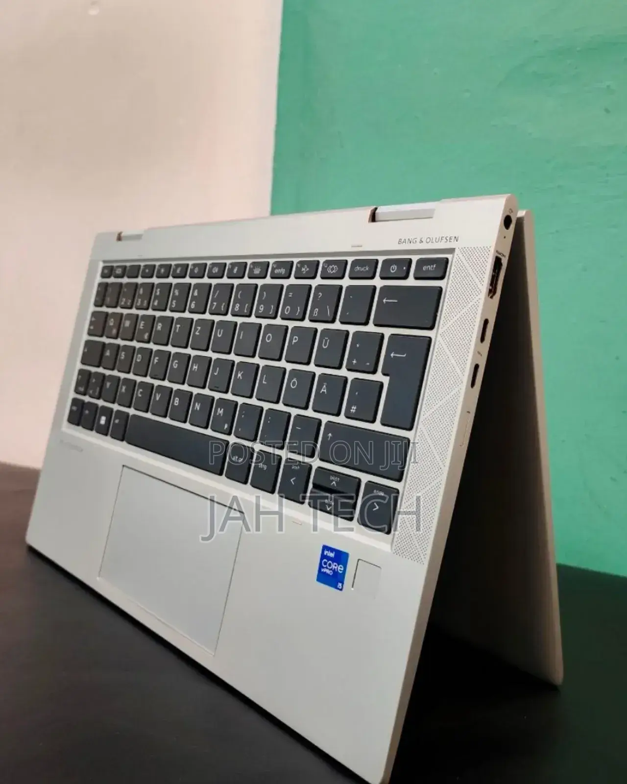 New Laptop HP EliteBook 1040 G8 16GB Intel Core i5 SSD 256GB