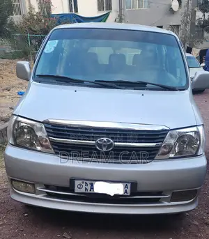 Toyota HiAce 2010 Silver