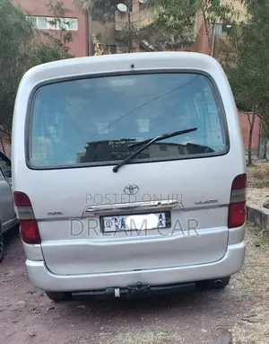 Toyota HiAce 2010 Silver