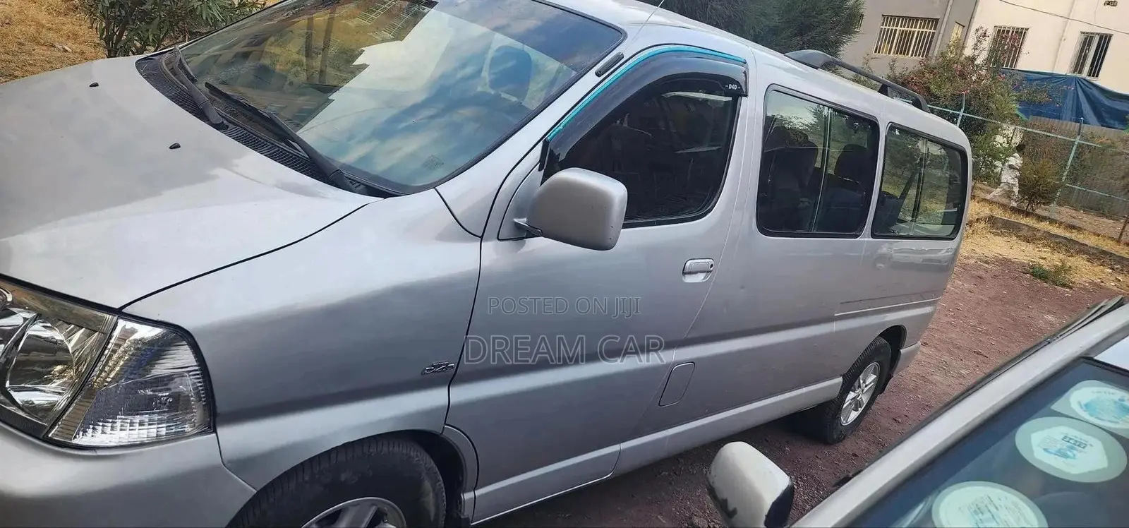 Toyota HiAce 2010 Silver