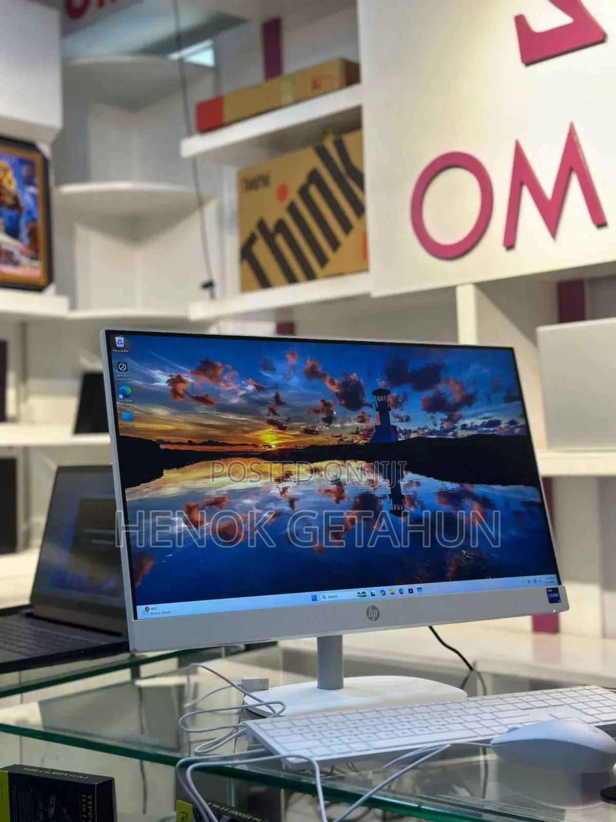 New Laptop HP OmniStudio X All-in-One 16GB Intel Core i5 SSD 1T