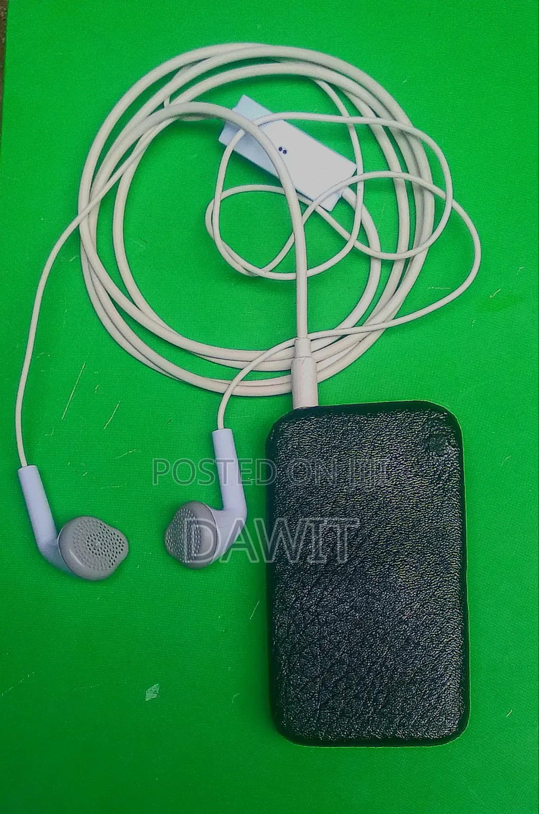 D-Wave Mini: Premium Leather Bluetooth Mp3 Player (Handmade) iPod 0.5