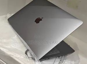 New Laptop Apple MacBook Pro M1 8GB Apple M1 SSD 256GB
