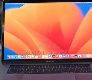New Laptop Apple MacBook Pro 2017 16GB Intel Core i7 SSD 512GB