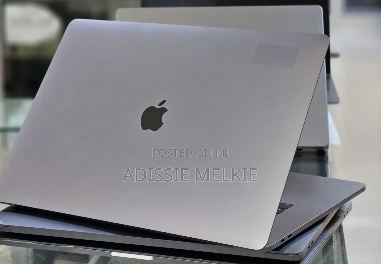 New Laptop Apple MacBook Pro 2017 16GB Intel Core i7 SSD 512GB
