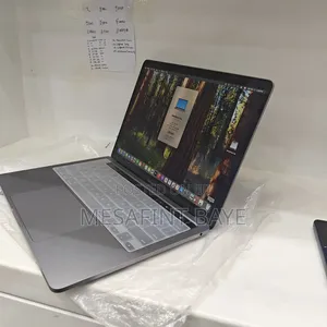 New Laptop Apple MacBook Pro M1 8GB Apple M1 SSD 256GB