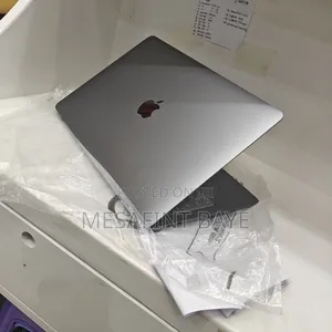 New Laptop Apple MacBook Pro M1 8GB Apple M1 SSD 256GB