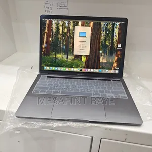 New Laptop Apple MacBook Pro M1 8GB Apple M1 SSD 256GB