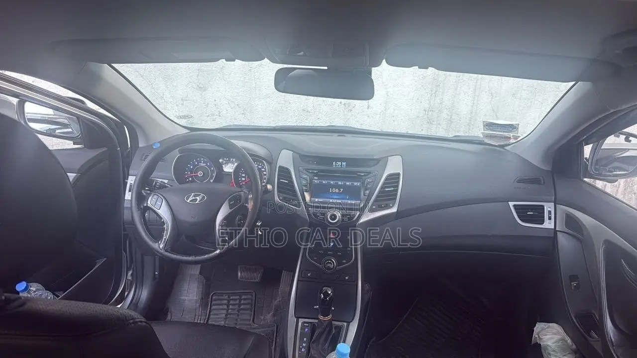 Hyundai Avante 2014 Silver