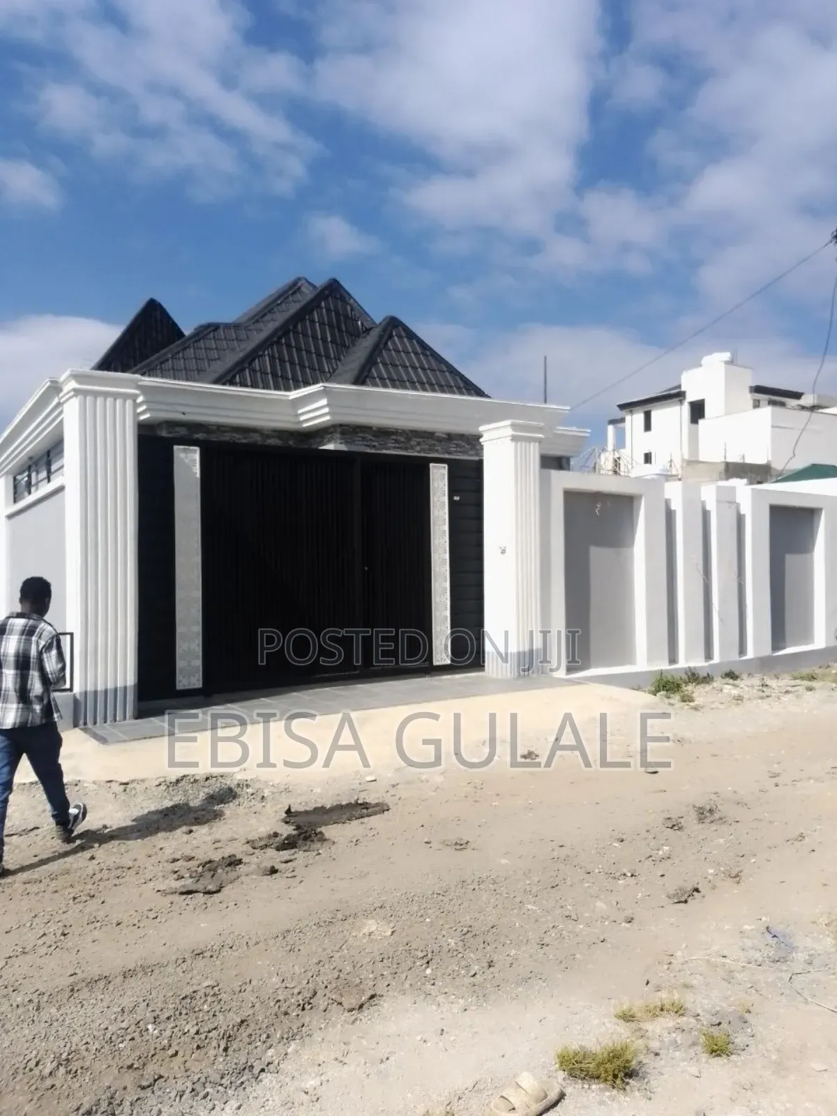 Furnished 6bdrm Farm House in Yeka for sale