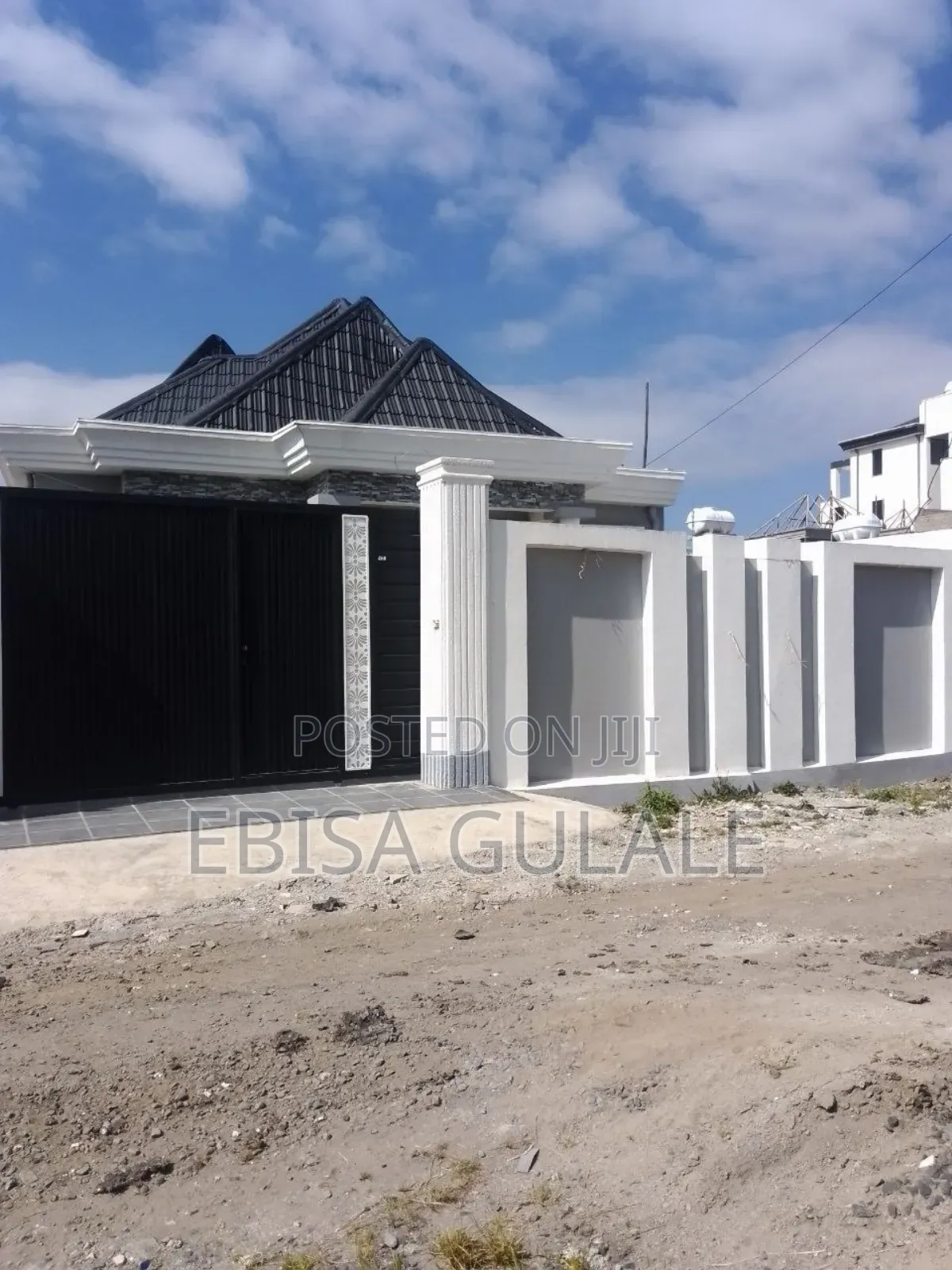 Furnished 6bdrm Farm House in Yeka for sale