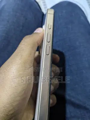 Apple iPhone 16 Pro 128 GB Gold