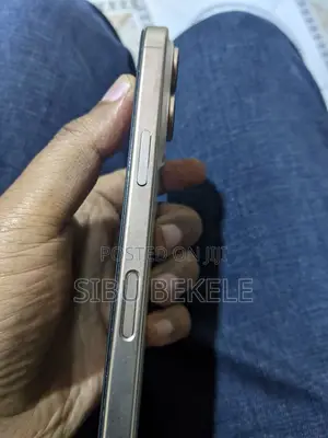 Apple iPhone 16 Pro 128 GB Gold
